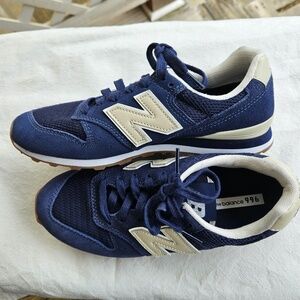 New Balance x J.Crew 996 Women's Navy Blue Suede Leather Sneaker 6.5 USA